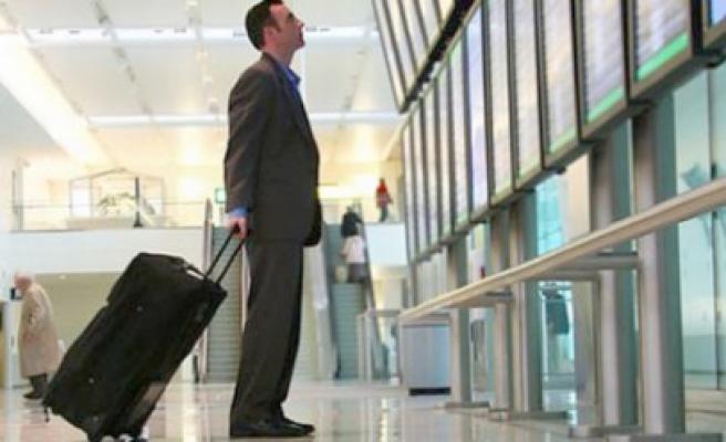 Restricţii pentru deplasările externe ale primarilor, aprobate de Senat